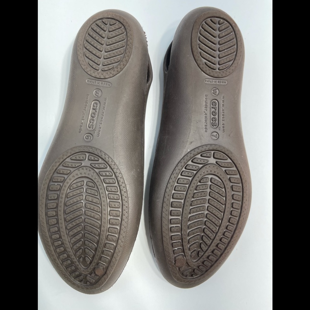 CROCS Brown Flats - Picture 3 of 3